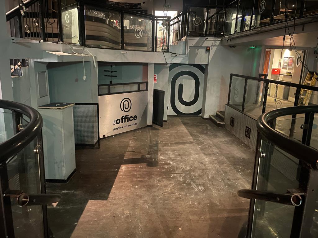 Lot: 86 - FORMER NIGHTCLUB WITH PLANNING FOR RESIDENTIAL DEVELOPMENT - Principal dance floor located on the ground floor